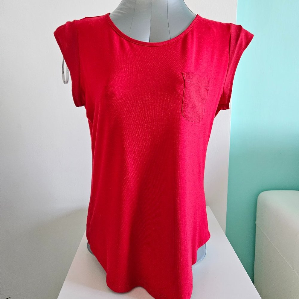 Calvin Klein Cap Sleeve One Pocket Tee Women’s Med NWT